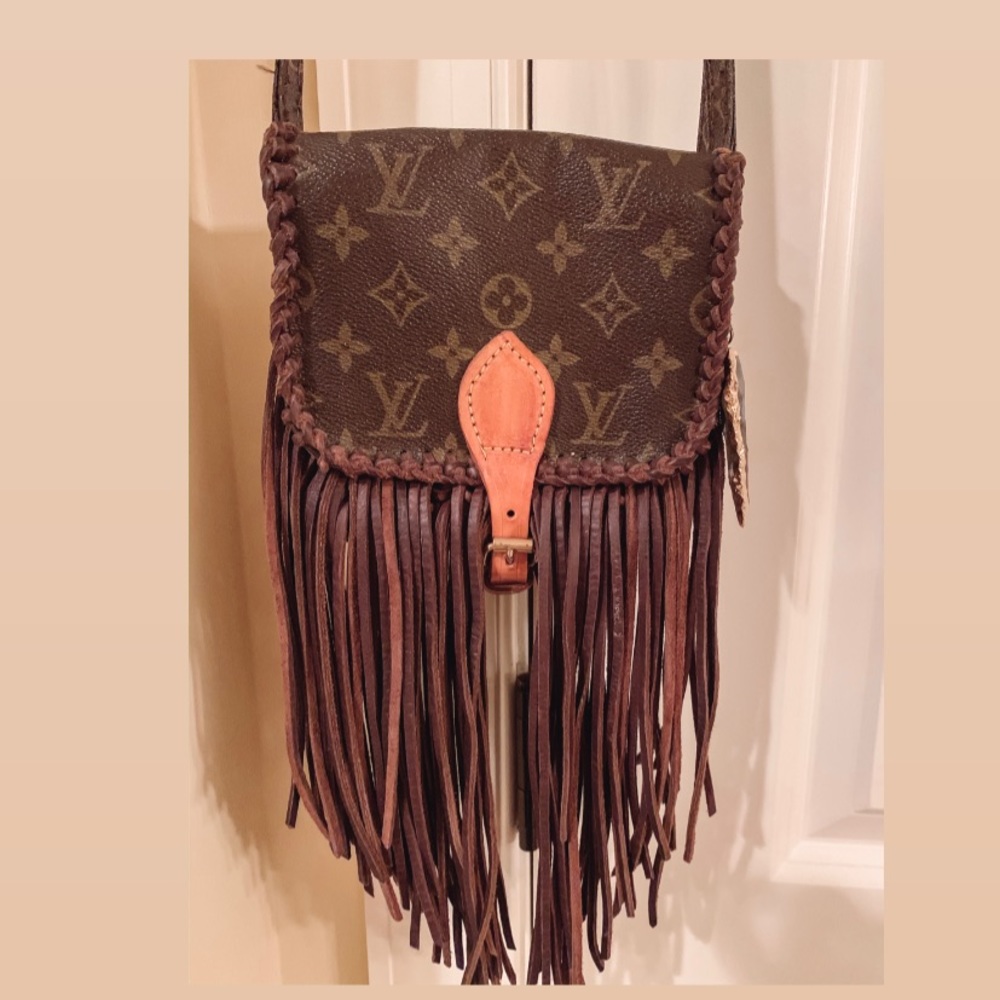 💯AUTHENTIC* Louis Vuitton Canvas Crossbody
